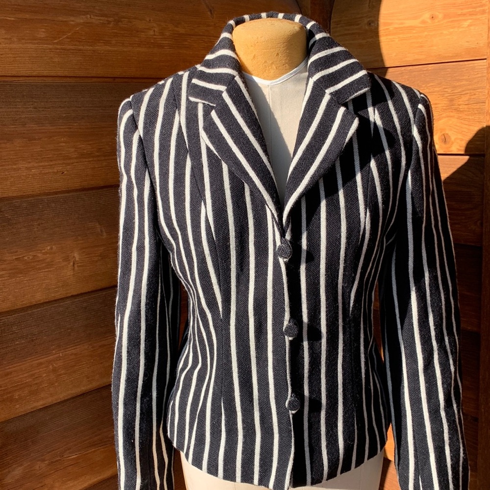 Emporio Armani jacket. SZ 42